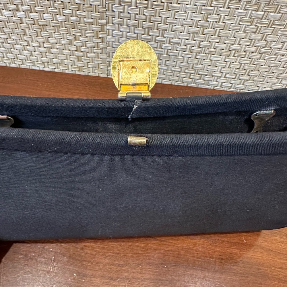 🌟HP🌟VTG 1950s-60s Black Fabric Evening Bag Matching Lift Clasp Gold Tone Chain - Picture 4 of 11
